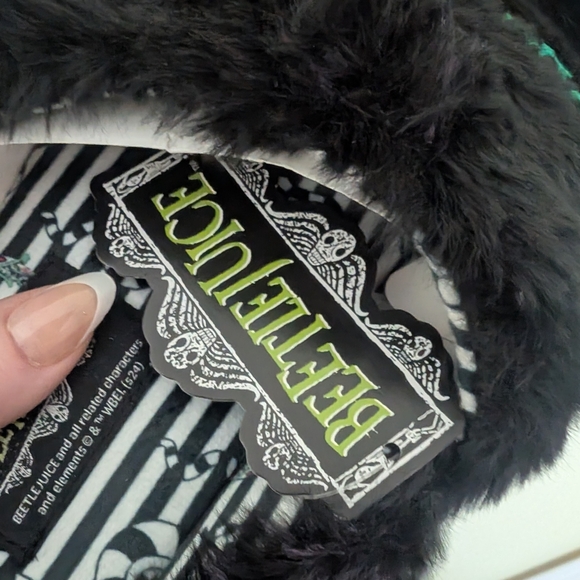 Beetlejuice Black Faux Fur Slippers Nwt - Picture 3 of 5
